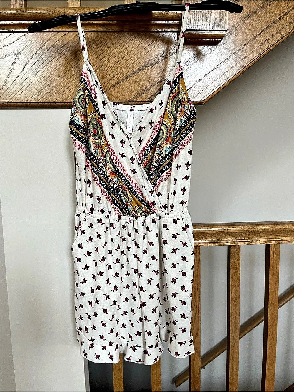 Xhilaration Floral Mini Dress in White & Red Size Small Like New